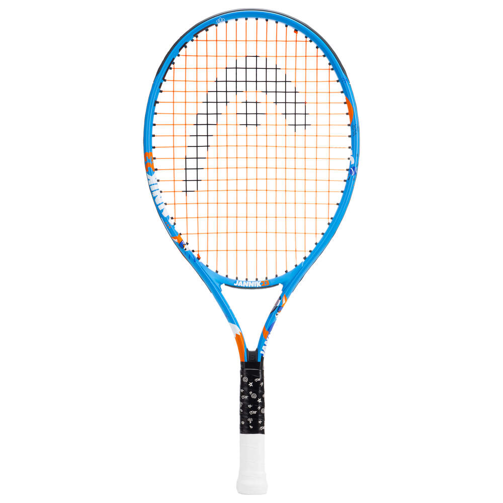 Jannik, 23 ans, raquette de tennis enfant