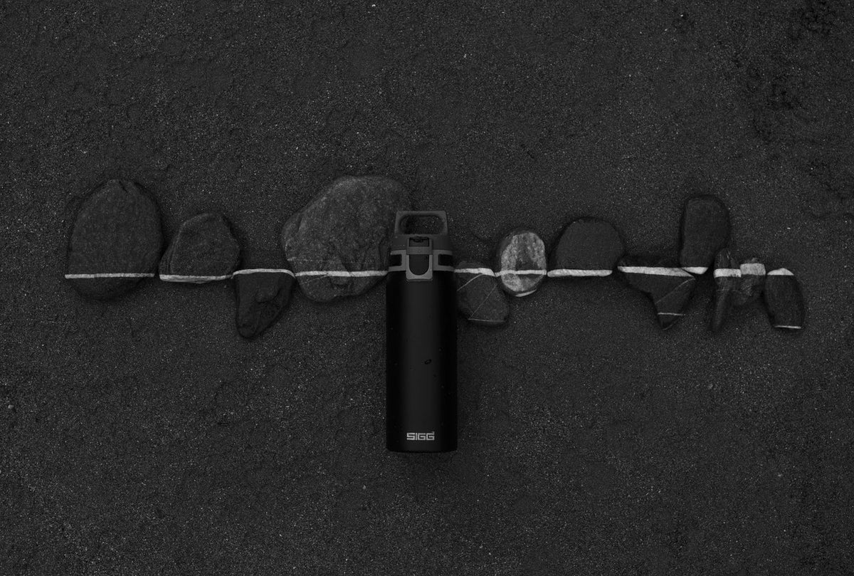 Shield One Black Trinkflasche