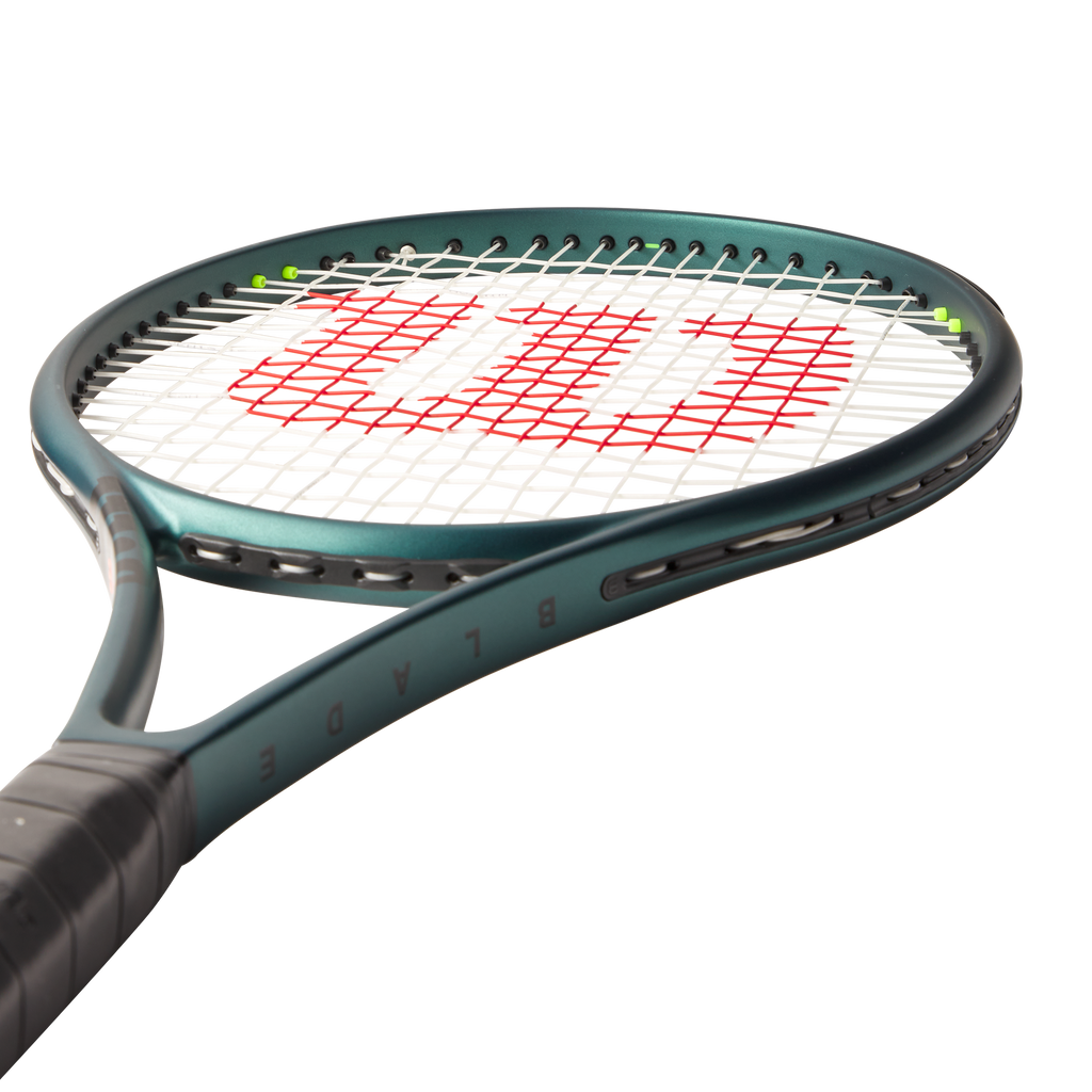 Blade 100 V9 Tennis Racket (used, incl. stringing)