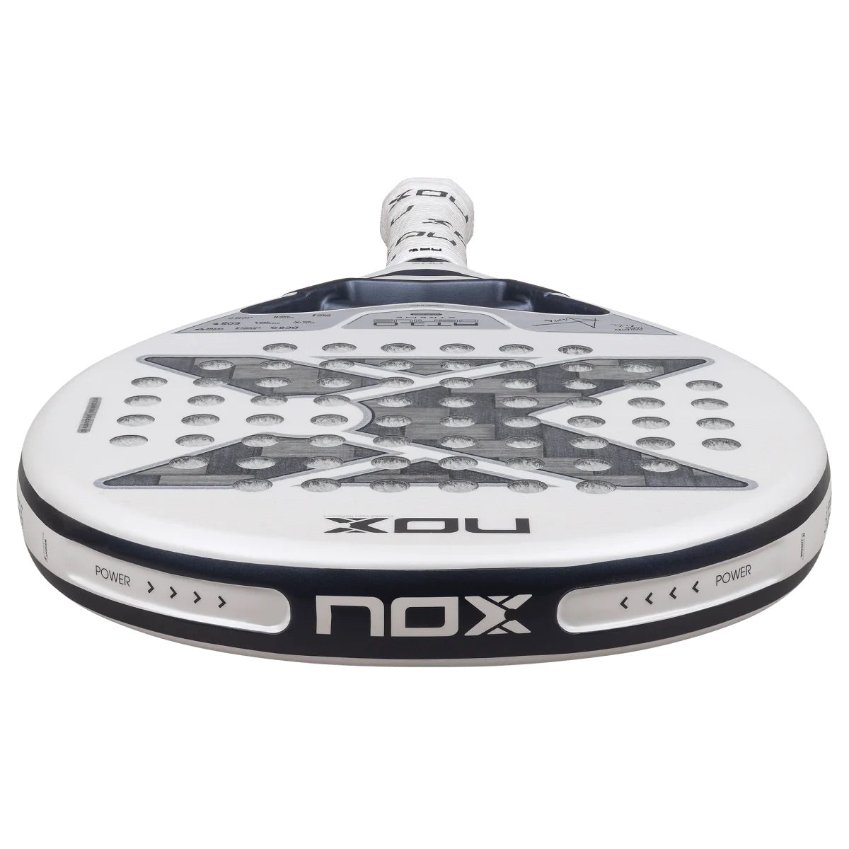 Raquette de padel AT10 Genius 12K Alum XTREM LITE 2026 par Agustin Tapia