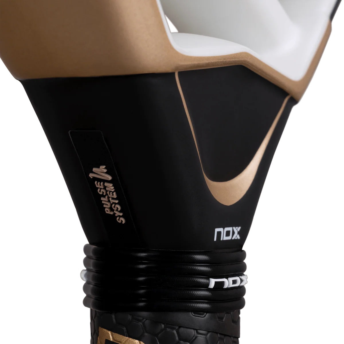 Raquette de padel AT10 LUXURY GENIUS 18K ALUM 2026 par Agustin Tapia