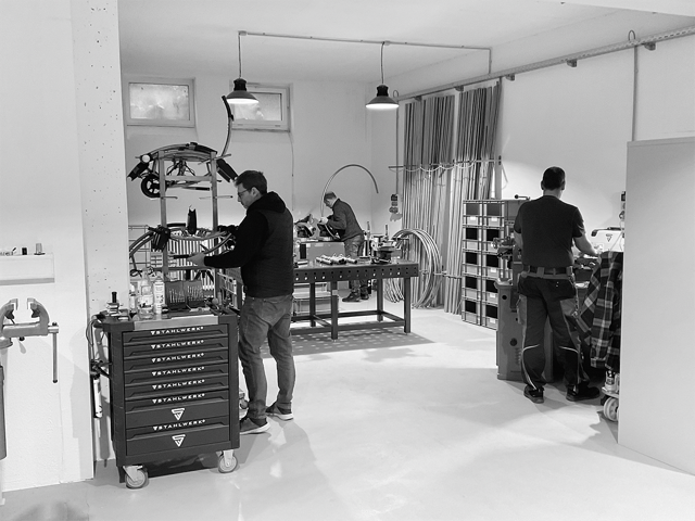3e Elektro Trolley inkl. Cover und Zubehör Blau
